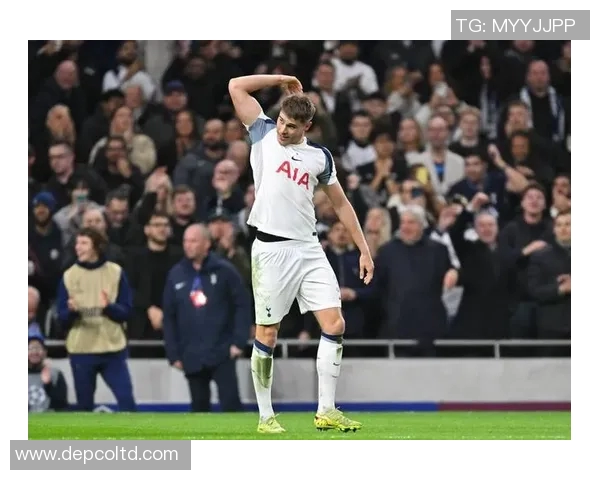 范德芬欧冠小组赛长途奔袭破门 热刺后卫连过六人惊艳全场 范德芬欧冠小组赛长途奔袭破门 热刺后卫连过六人惊艳全场